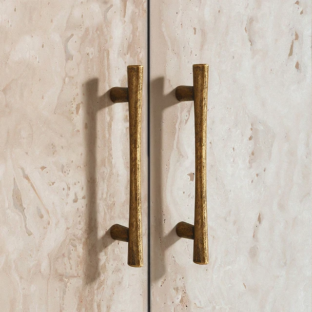 Antique Bronze ตู้เสื้อผ้าประตูโมเดิร์น Minimalist ตู้ลิ้นชักเดี่ยวจับโลหะผสมสังกะสี Solid KITCHEN Cabinet Handle 1