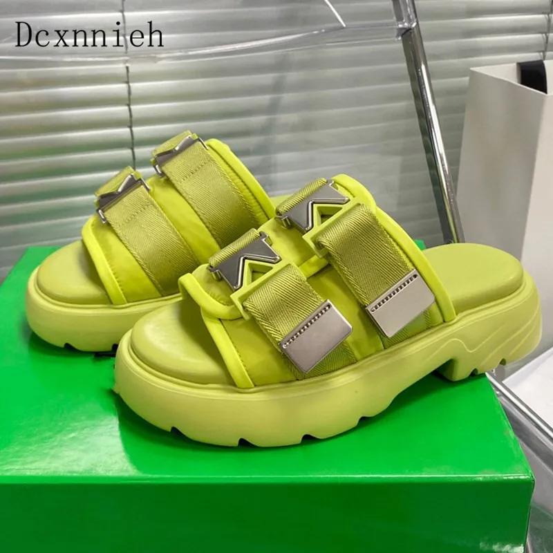 

Summer New Belt Buckle Flat Heels Slippers Women Real Leather Thick Sole One Strap Slippers Women Peep Toe Casual Beach Slippers