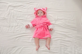 Nuovo accappatoio per bambini a forma di cartone animato con cappuccio spazzolato mantello per bambini asciugamano da bagno per bambini accappatoio carino comodo 1