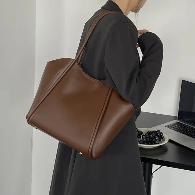 2025 Women's Large Capacity Handbag Wing Design Handheld Tote Daily Use And Commuting Single Shoulder Crossbody Bag for Ladies 10 2025 Women's Large Capacity Handbag Wing Design Handheld Tote Daily Use And Commuting Single Shoulder Crossbody Bag for Ladies 10