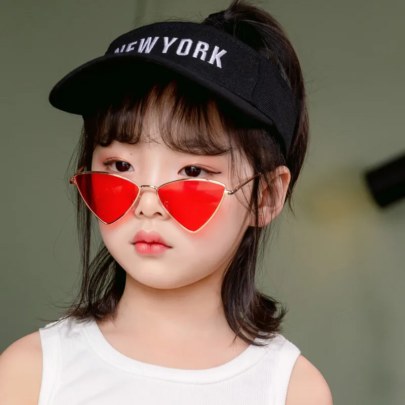 Baby 2021 New Cat Eye Sunglasses Kids Fashion Luxury Sunglasses UV400 Children Metal Triangle Cool Pink Sun Glasses Girls Boys