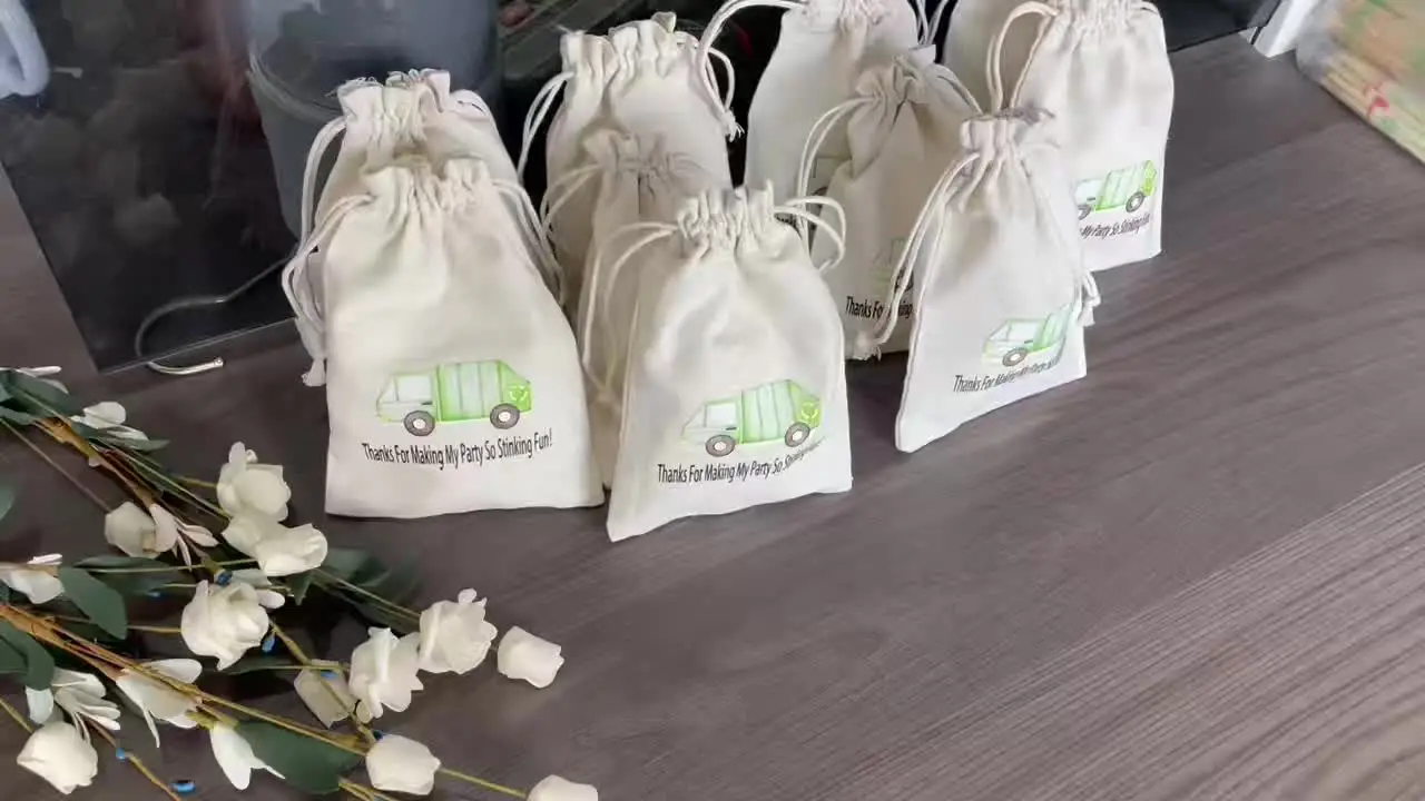 Confezione da 50 sacchetti per la spazzatura da 50 l, per uso interno ed esterno, resistenti, per uso quotidiano, casa, ufficio, cucina e ristorazione, riciclabili