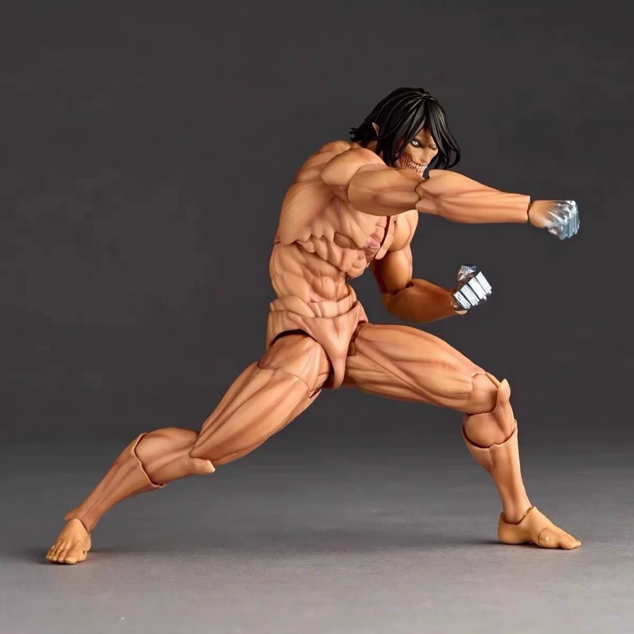 Attack on Titan Figure Revoltech The Armored Titan Action Figures Amazing Yamaguchi Yoroi no Kyojin Reiner Braun PVC Model Toys