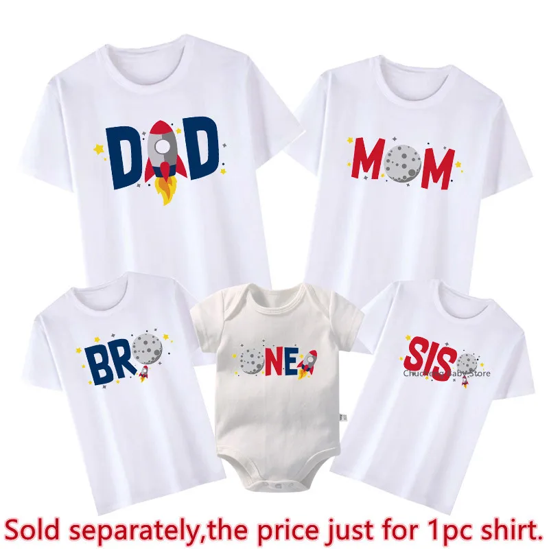 New 1st Birthday Space Shirt Funny Rocket Print Family Matching Outfits Dad Mom Bro Sis Tshirts Baby Romper Birthday Party Gifts 4