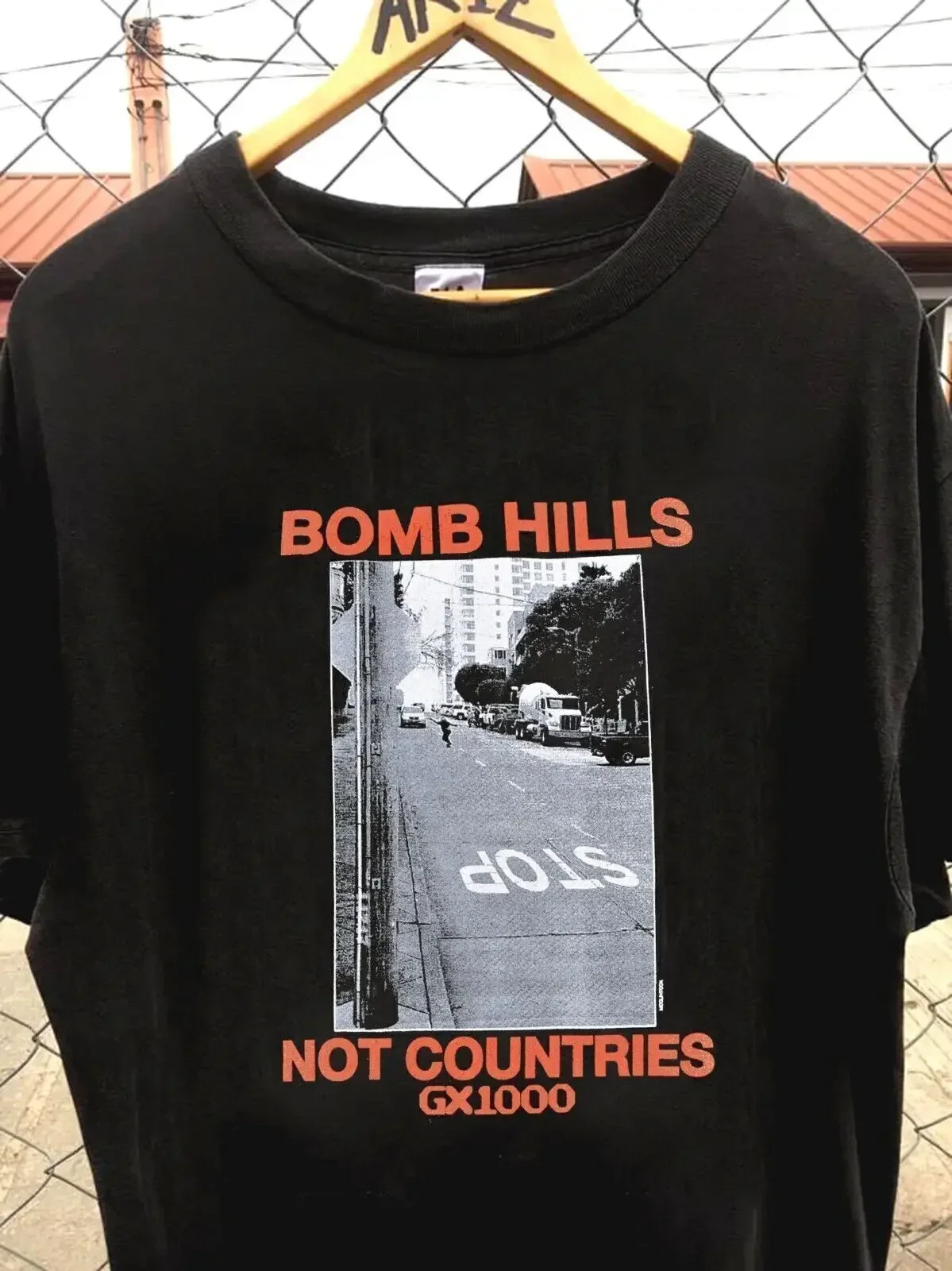 

Хлопковая черная футболка Bomb Hills GX1000