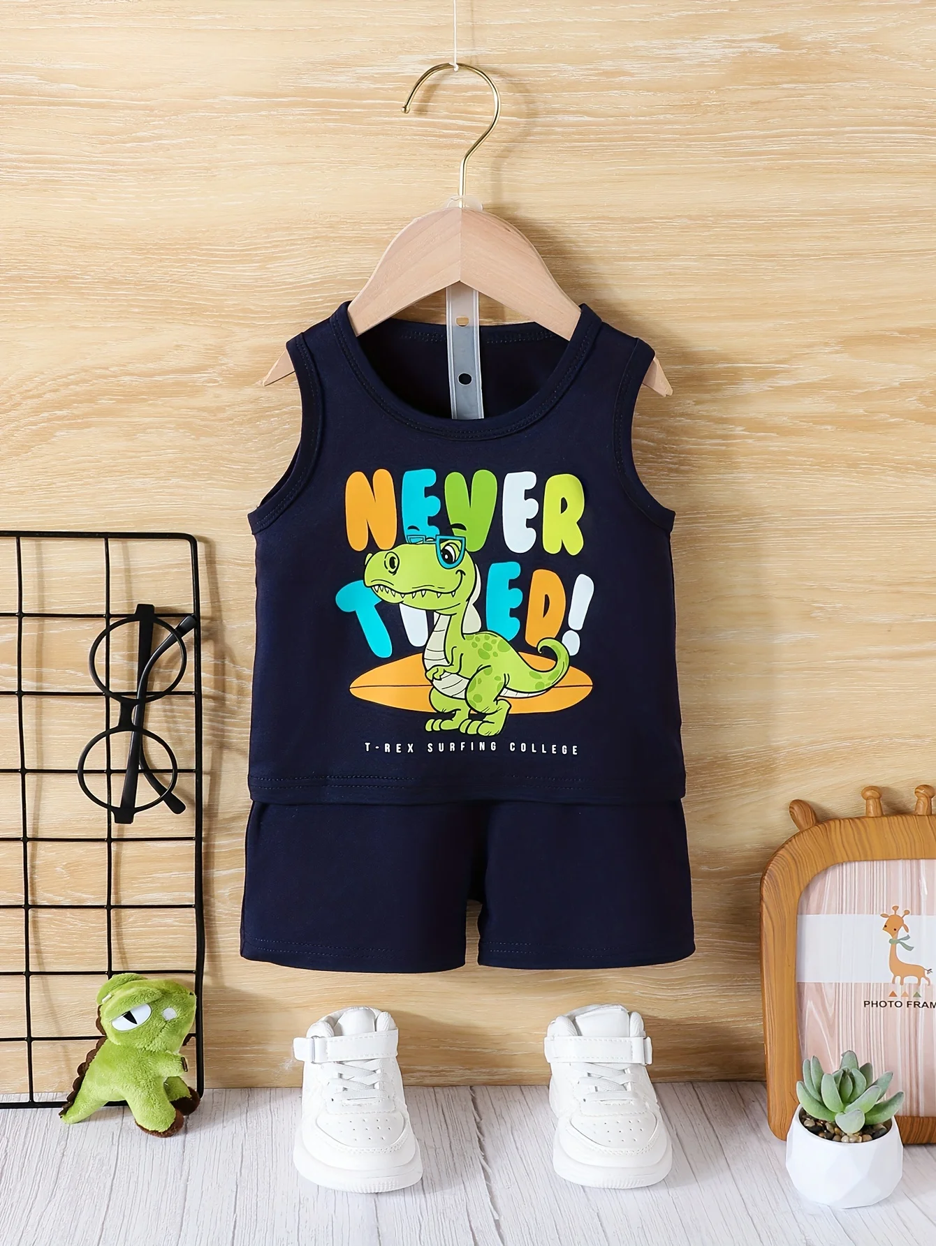 Baby boy outfits 2-Piece summer baby boy playing sports casual fashion dinosaur pattern sweat absorption breathable sleeveless + shorts suit