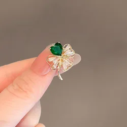 Elegant Green Clover Brooch - Refined Niche Design (135Clover)