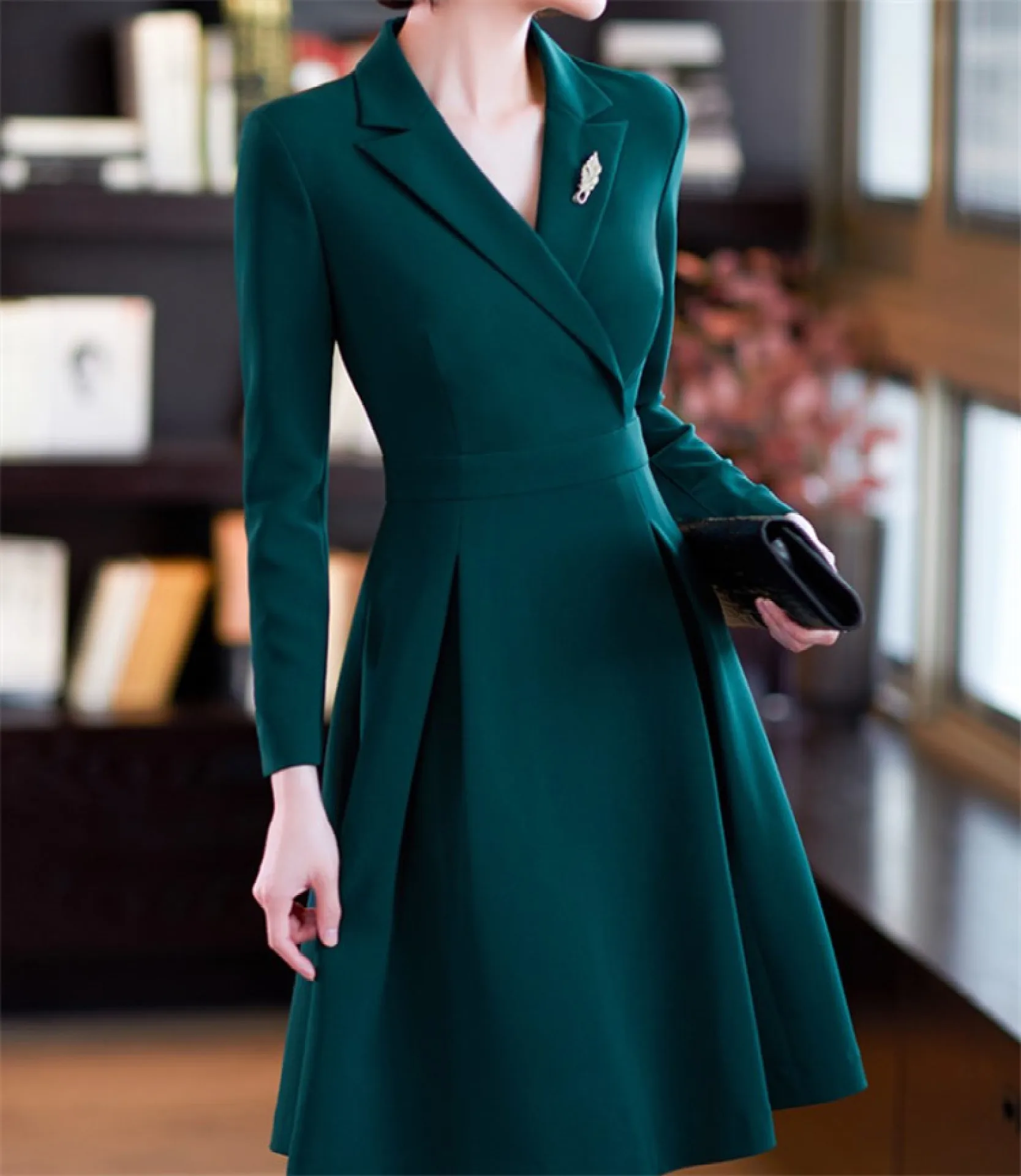 

Fashionable Temperament Women's Spring and Autumn Season Solid Color Long Sleeved Slim Fitting Mid Length Casual Dress