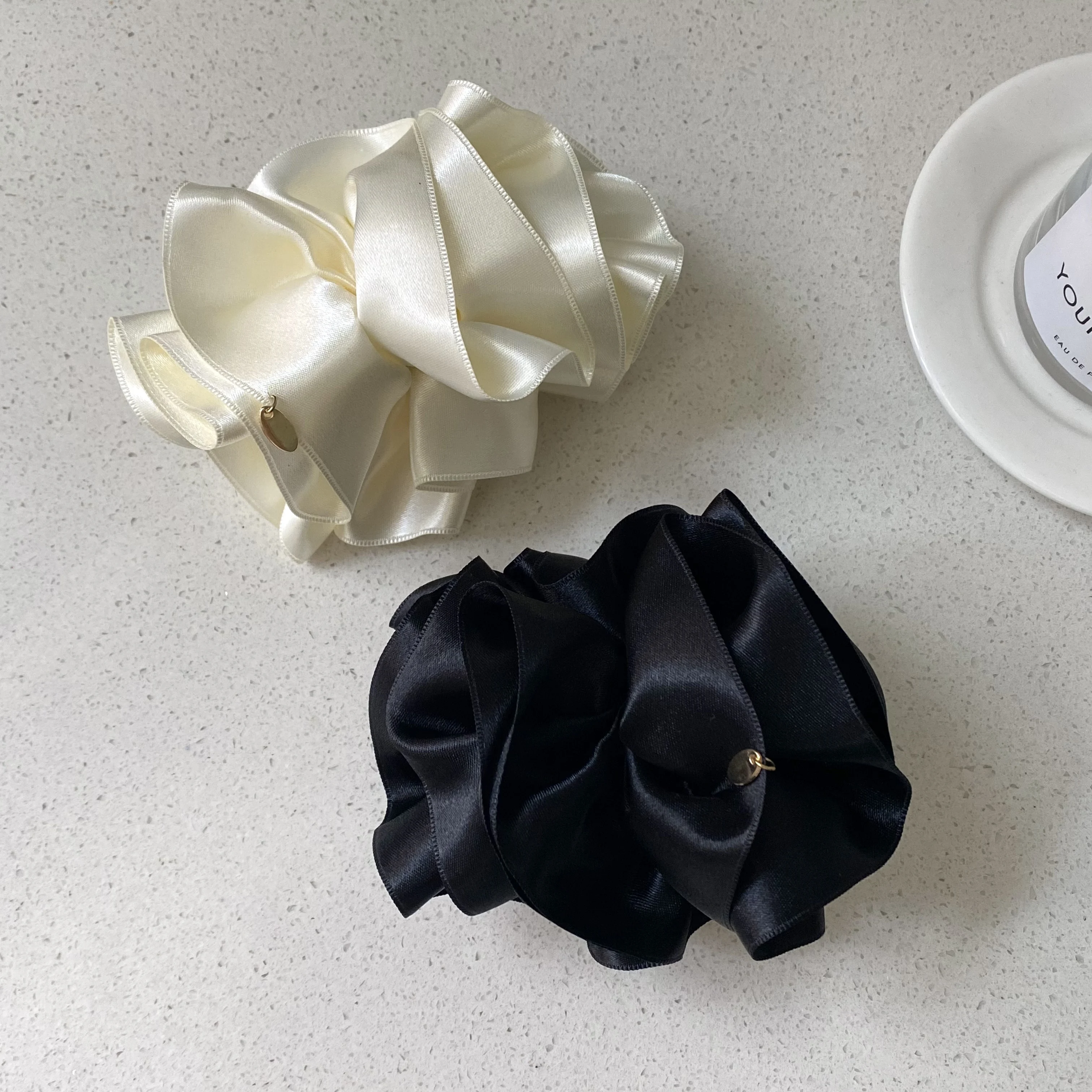 1PC Elegant Hair Claw Clips Set, Stylish Hair Accessories for Women, Chic Hair Grips for Daily and Party Wear