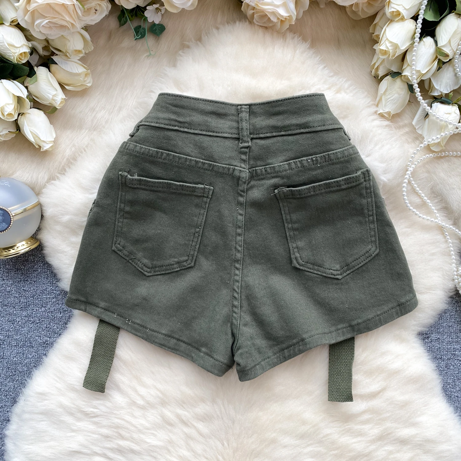 Chic Cargo Shorts Women Pockets Solid Color High Waist