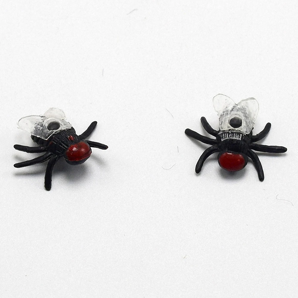 10Pcs Mini Fake Fly Prank Toys Simulation Flies Funny Trick Practical Joke Maker Horror Halloween Decoration Novelty Gag Toys