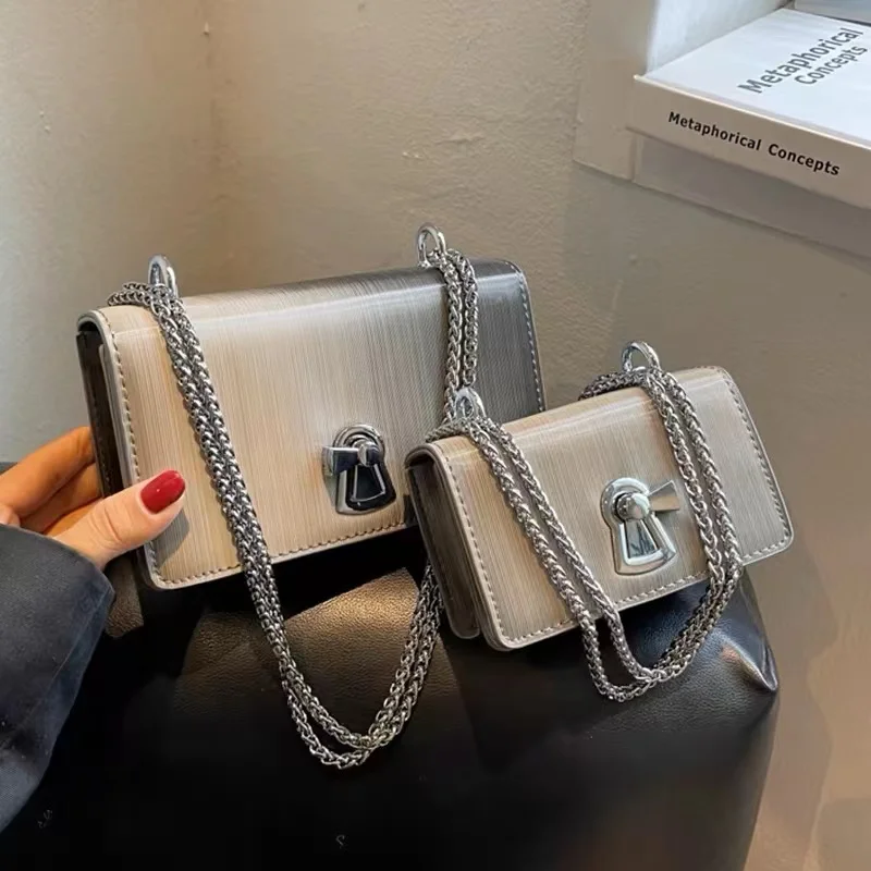 

Summer niche one shoulder small bag for women 2024 new versatile Instagram small square bag fashion mini chain crossbody bag