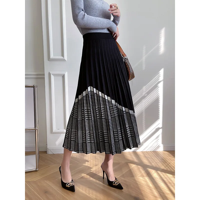 

Women's High Waist Colored Half skirt Spring and Autumn New Style Colored Classic Black Knitted Pleated skirt