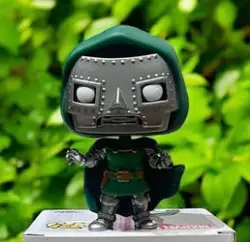 2025 New Fantastic Four Dr. Doom Collectible Vinyl Action Figure Toy, 10cm - With box (01)
