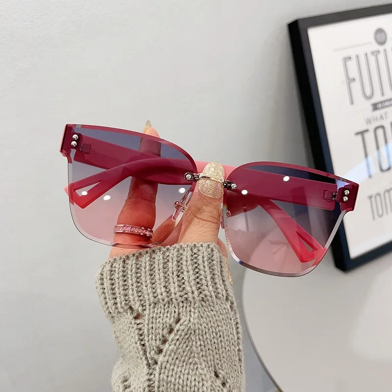 

New Small Frame Square Sunglasses Women's Brand Designer Fashion Sun Glasses Men's Outdoor Driving Eyewear UV400 Oculos De Sol