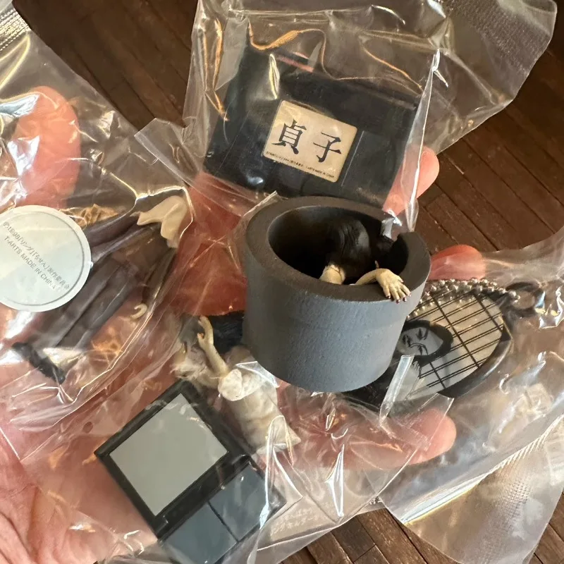 

Japanese Genuine Chastity Duomei Capsule Toy Chastity Peripheral Hand-Made Collection Desktop Decoration Horror Keychain