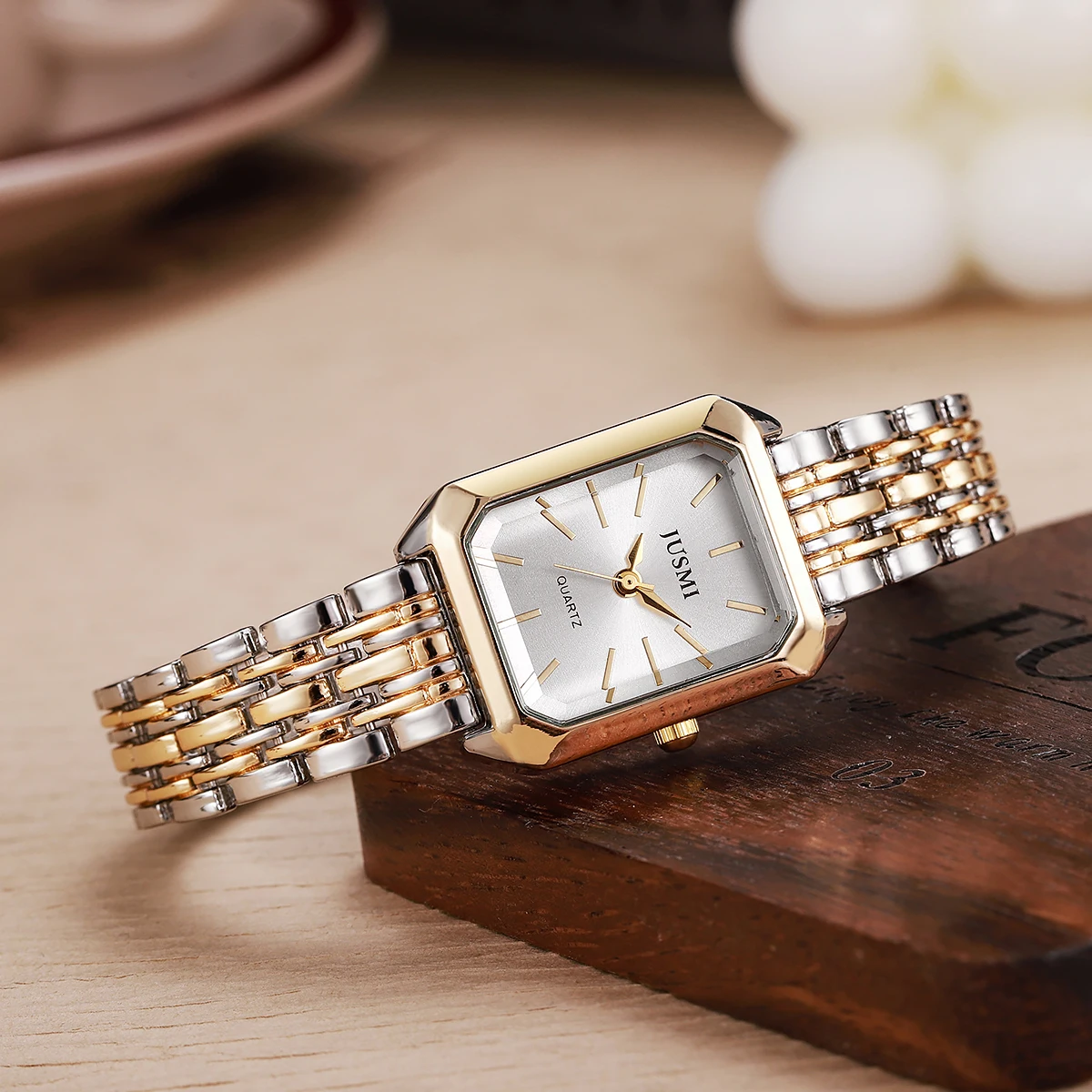 ساعة كوارتز بحزام فولاذي مربع جديد للسيدات، عصرية...