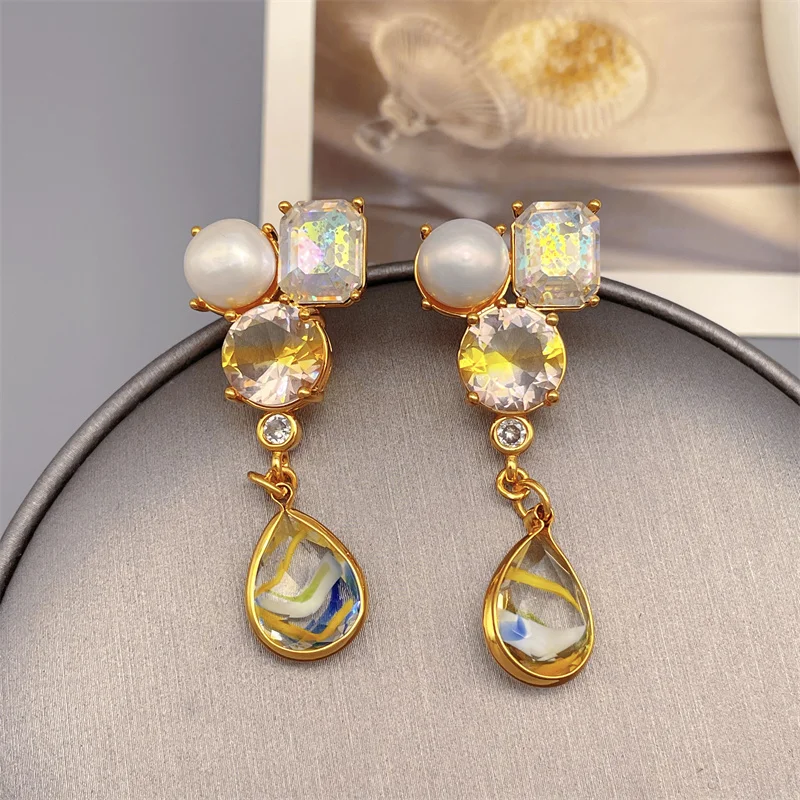 

French Retro Inlaid Colorful Crystal Glass Freshwater Pearl Drop Earrings For Women Elegant And Delicate Earrings Jewelry