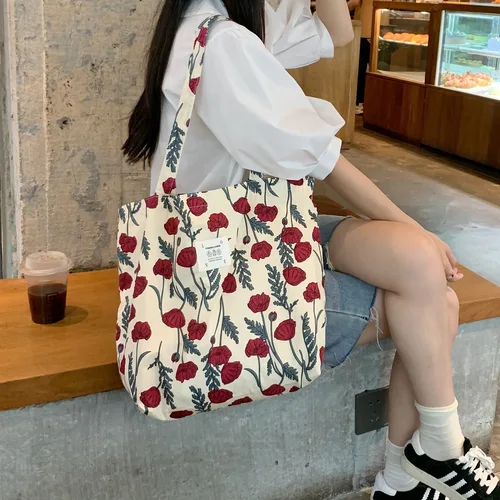 매혹적인 꽃무늬와 대용량으로 완벽한 여성용캔버스 토트백 추천