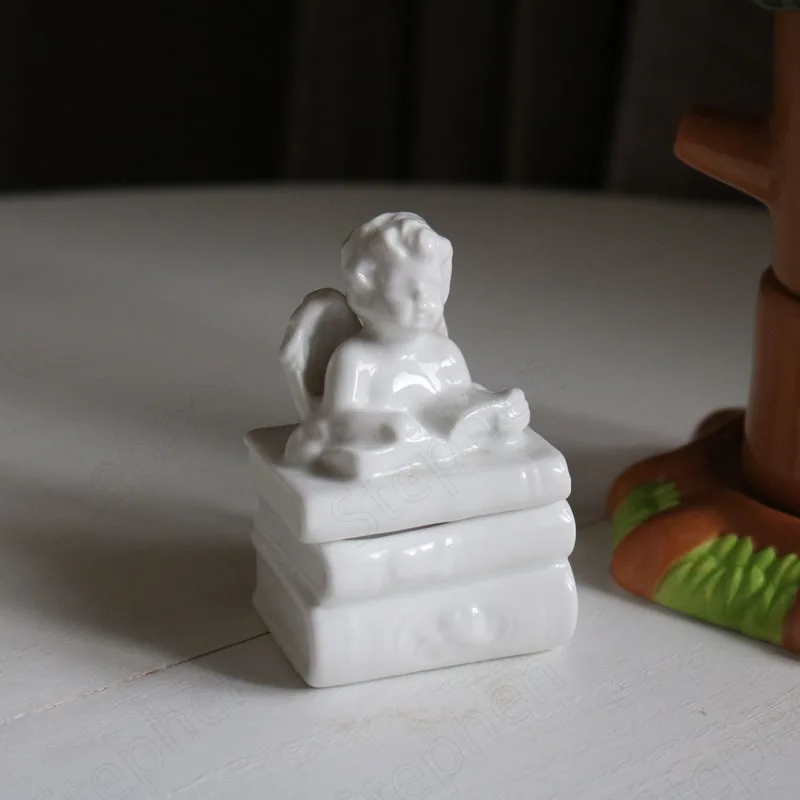 

Нордическая Классическая банка для хранения с маленьким ангелом с крышкой, рельефные трехмерные поделки, туалетный аксессуар, коробка для хранения ожерелья