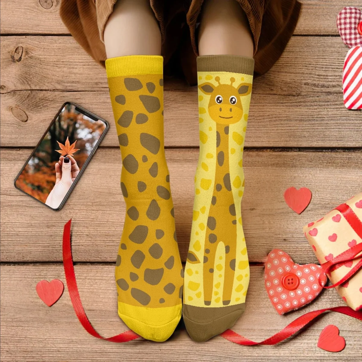 

Kawaii Spots Cute Giraffe Pattern Comfortable Soft Middle Tube Sock Deodorant Four Seasons Dirt Resistant Stockings Custom Image