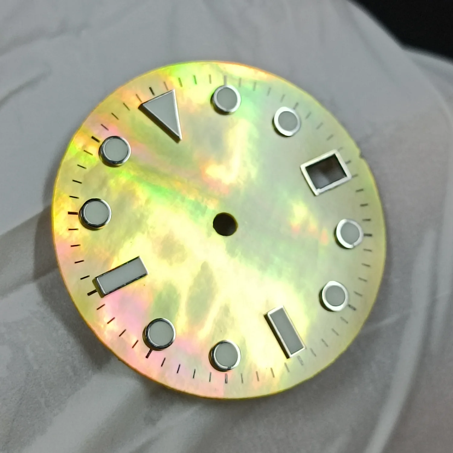 28.5mm Sterile Watch Dial Shell Luster Watch Face Accessory Green Luminous For NH36 NH35 Movement Offering Customization