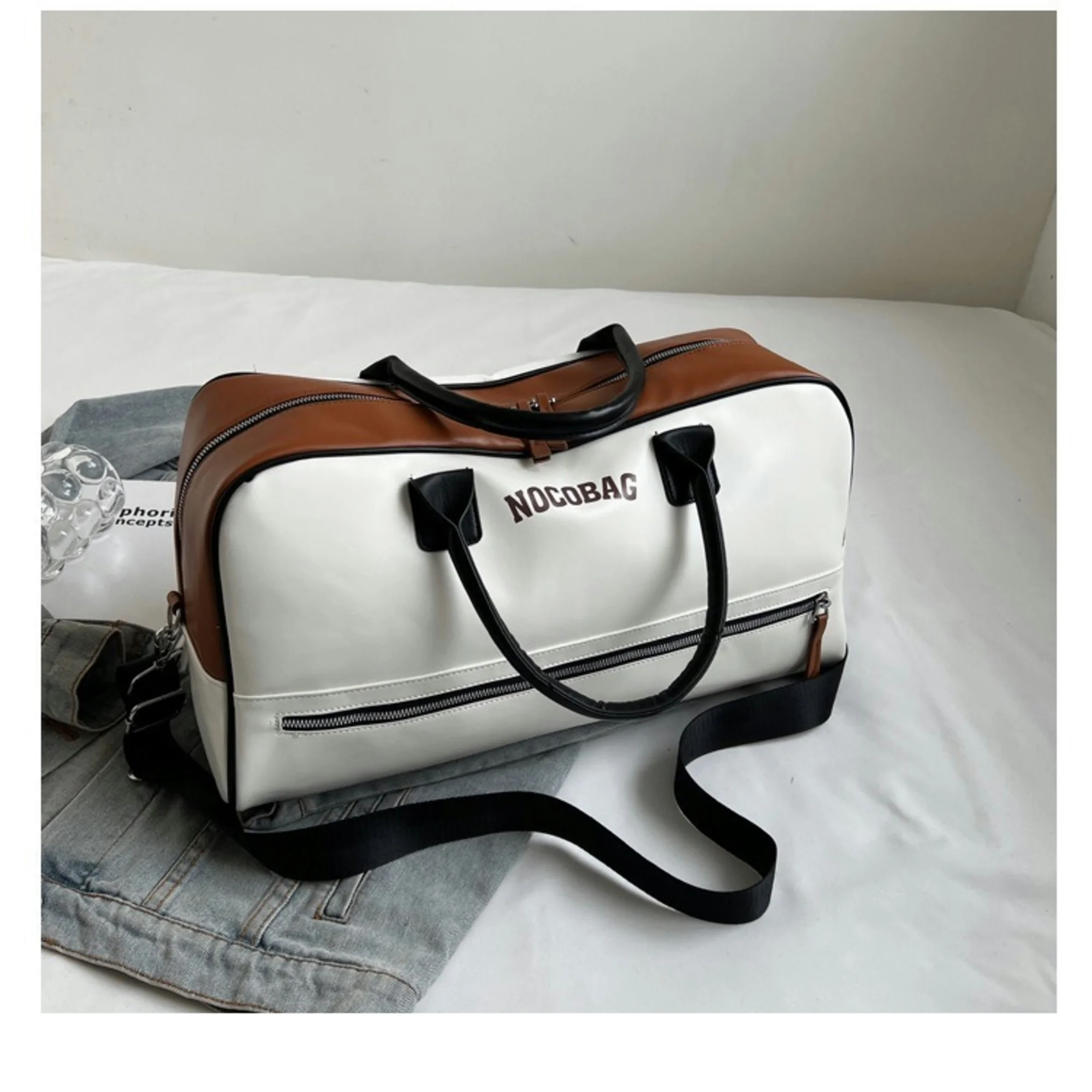 Multi Functional Travel Bag, Sports and Fitness Backpack Handbag Large Capacity Waterproof Suitable for Business sports Travel