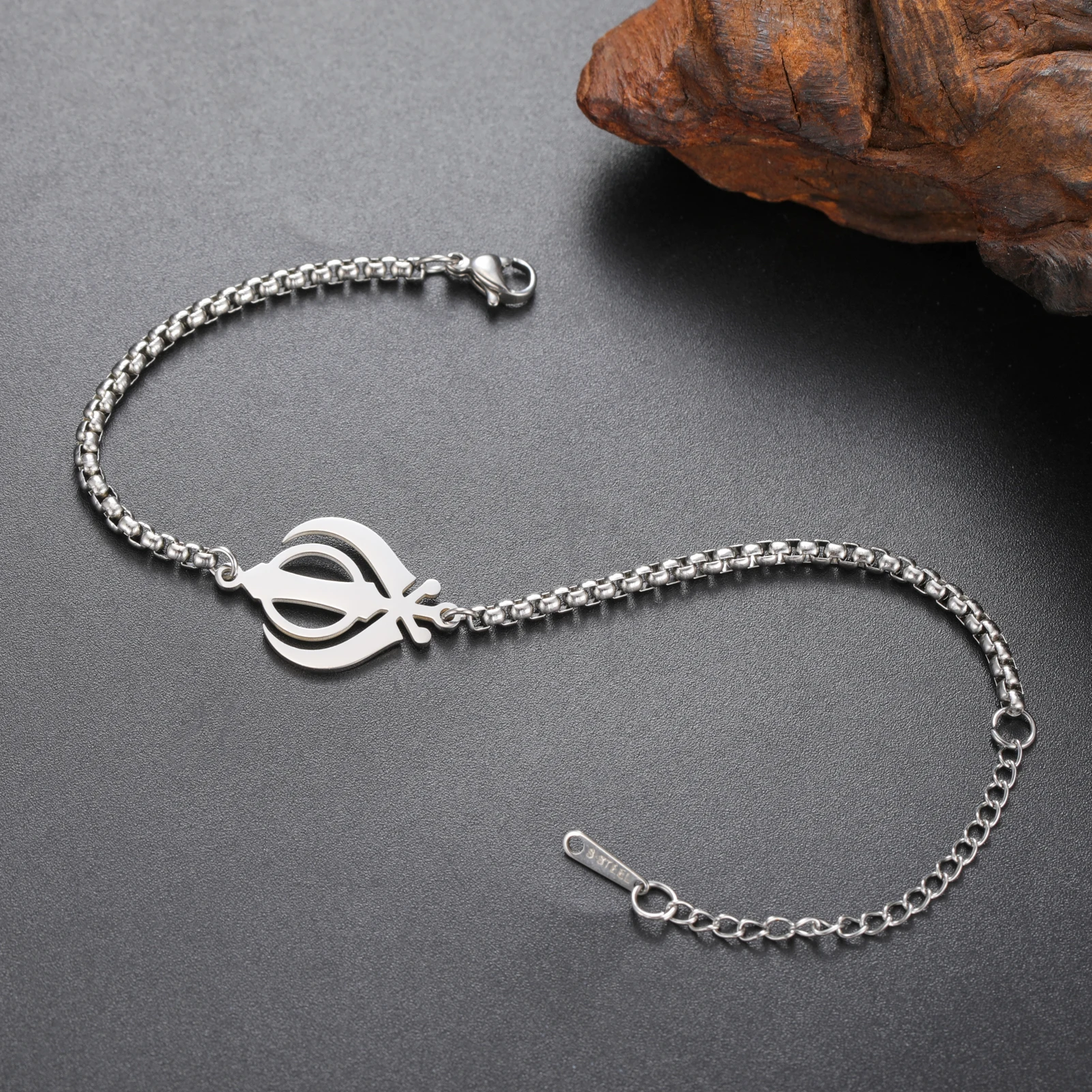 Amaxer Ankh - Bracciale da donna in corda intrecciata con croce in