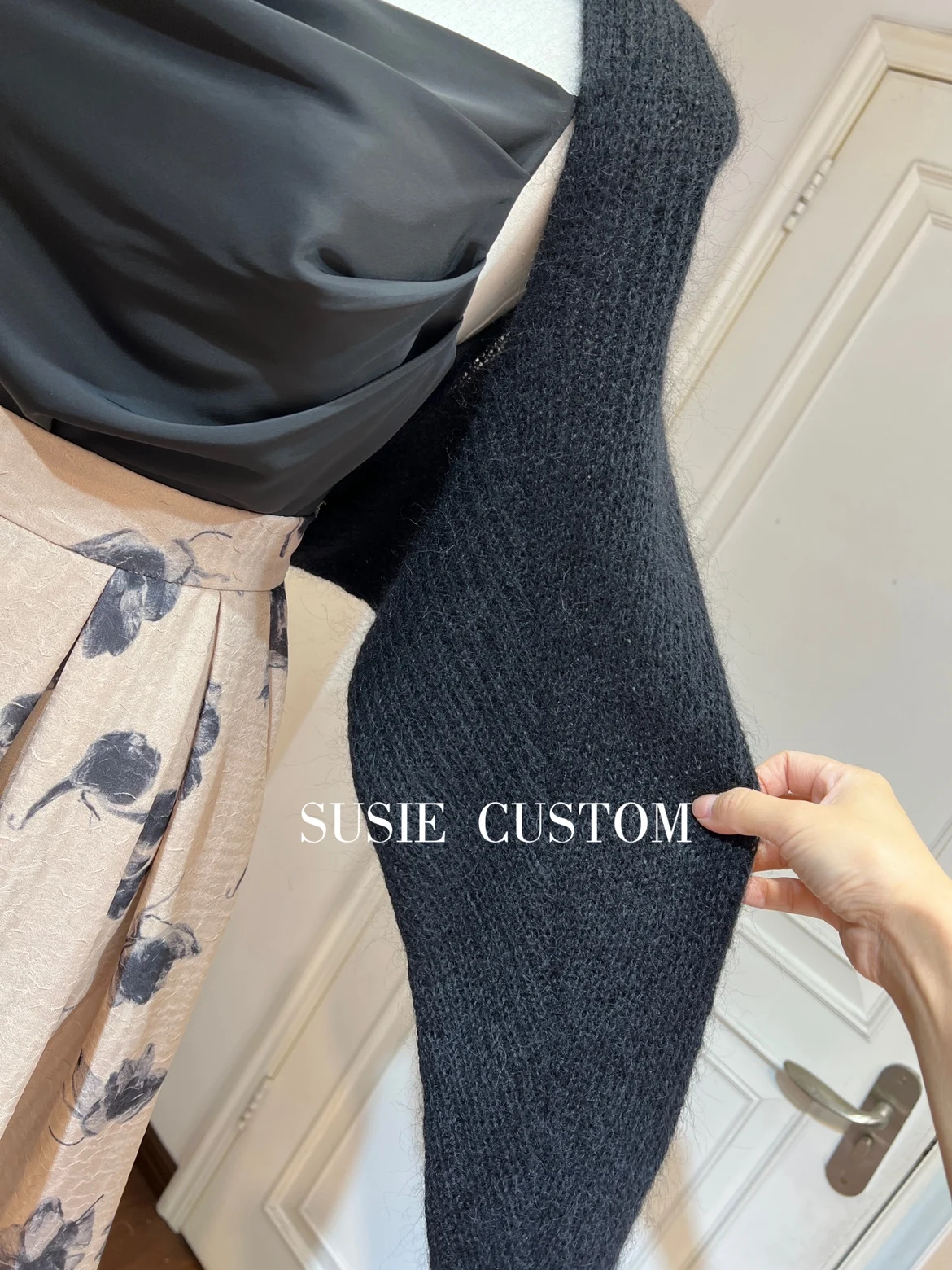 New Fall Women's Clothing Three-Piece Black Satin Suspender Top + Sweater Cardigan Coat + High Waist Print Large Swing Skirt