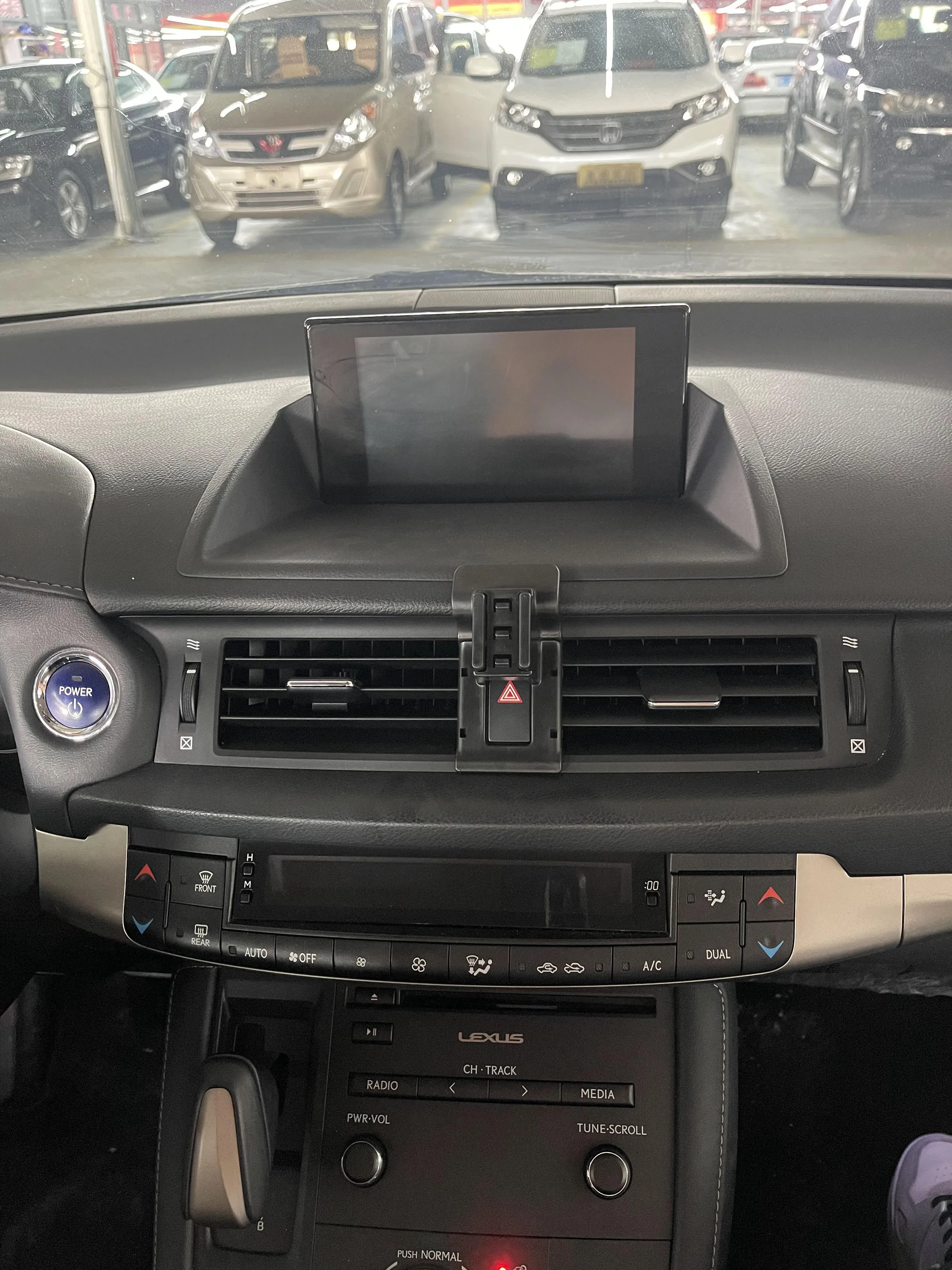 Magnetischer Handyhalter für Lexus CT 200h ZWA10 2011-2022 2023 Auto MagSafe Halterung Kabellose Ladestation Innenraum-Zubehör – Detail 3