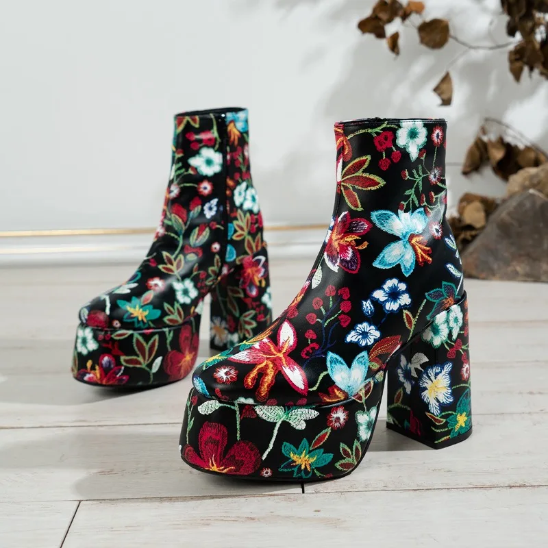 Platform Ladies High Heel Shoes 2024 New Ethnic Flower Print Women's Boots Comfortable Thick Heel Fashionable Zipper Ankle Boots