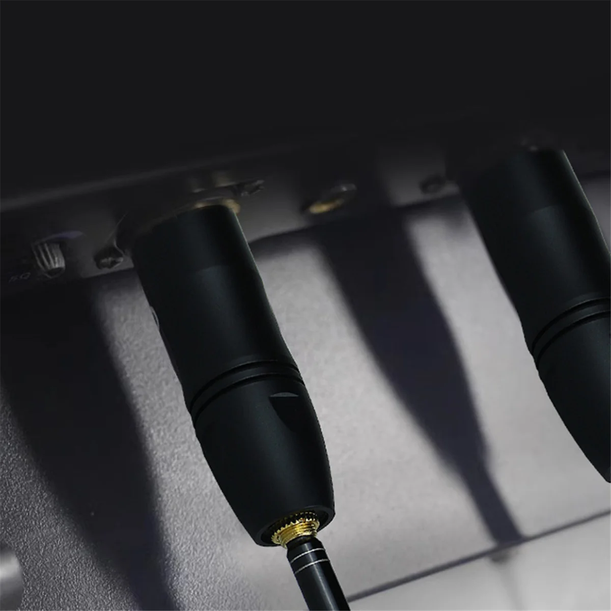 A42T 3.5mm TRS Female Socket to Male XLR Balanced Adapter, Audio Adapter Phantom Power is Converted to 3-5V Plug-in Power