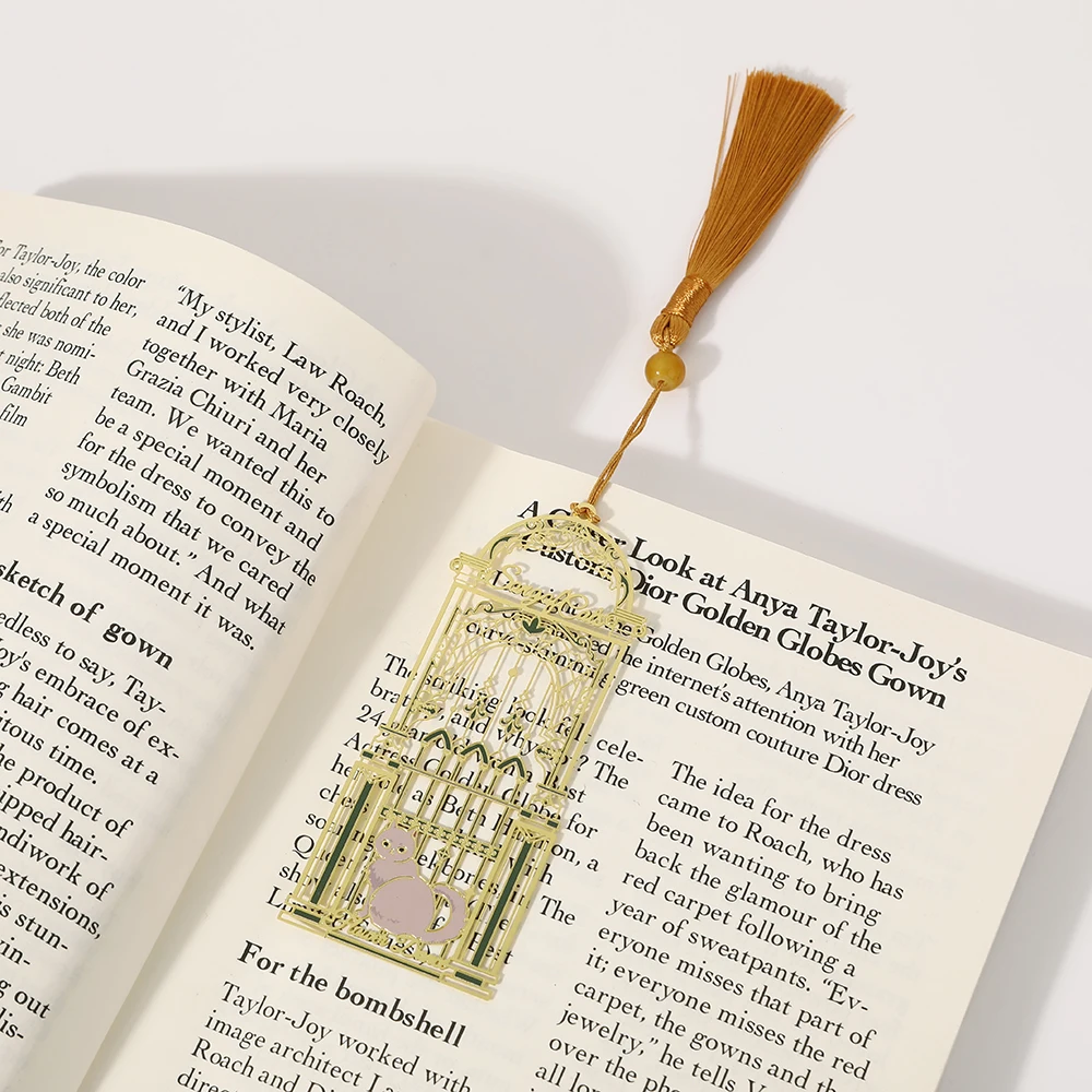 Tassel Cat Bookmark Metal Bookmark Brass Metal Classical Cute Style Student Gift Cultural and Creative Hollow 1PC
