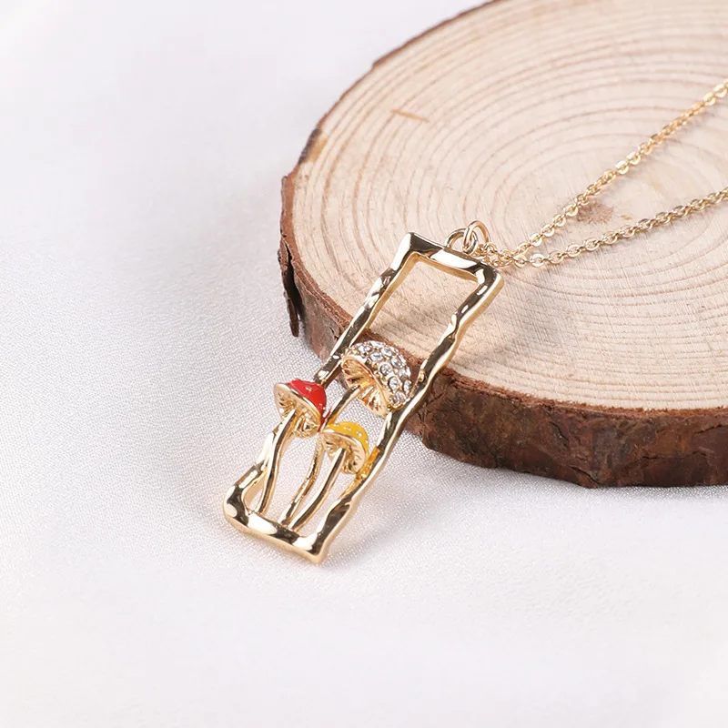 

Makersland Unique Mushroom Necklace Cute Gold Mushroom Pendant Sweet Chain Necklaces Gifts For Girls Fashion Designer Jewelry