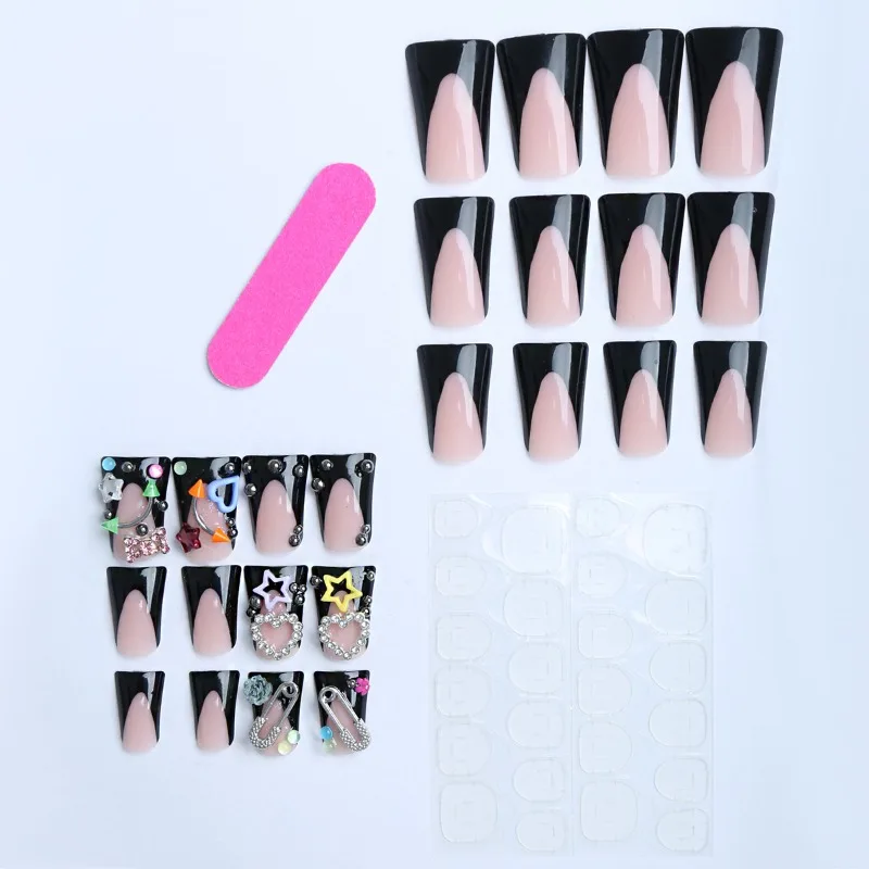 24개 Y2K 덕빌 플레어 네일팁 3D 메탈릭 하트 스타 다이아몬드 장식 덕빌 프레스온 네일 심플 블랙 프렌치 페이크 네일 아트