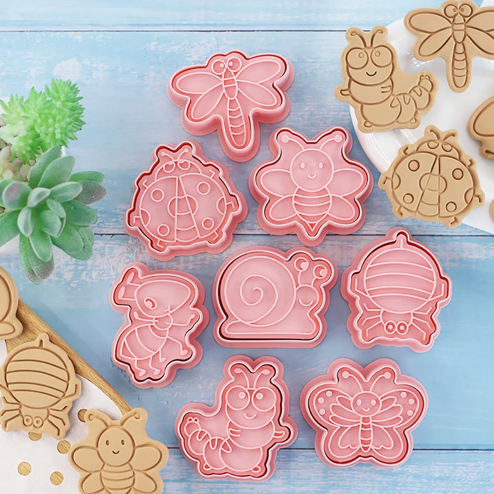 

8Pcs/set Cartoon Cute insect Cookie Cutters Plastic Pressable Biscuit Mold Fondant Cookie Stamp Kitchen Pastry Baking Tools