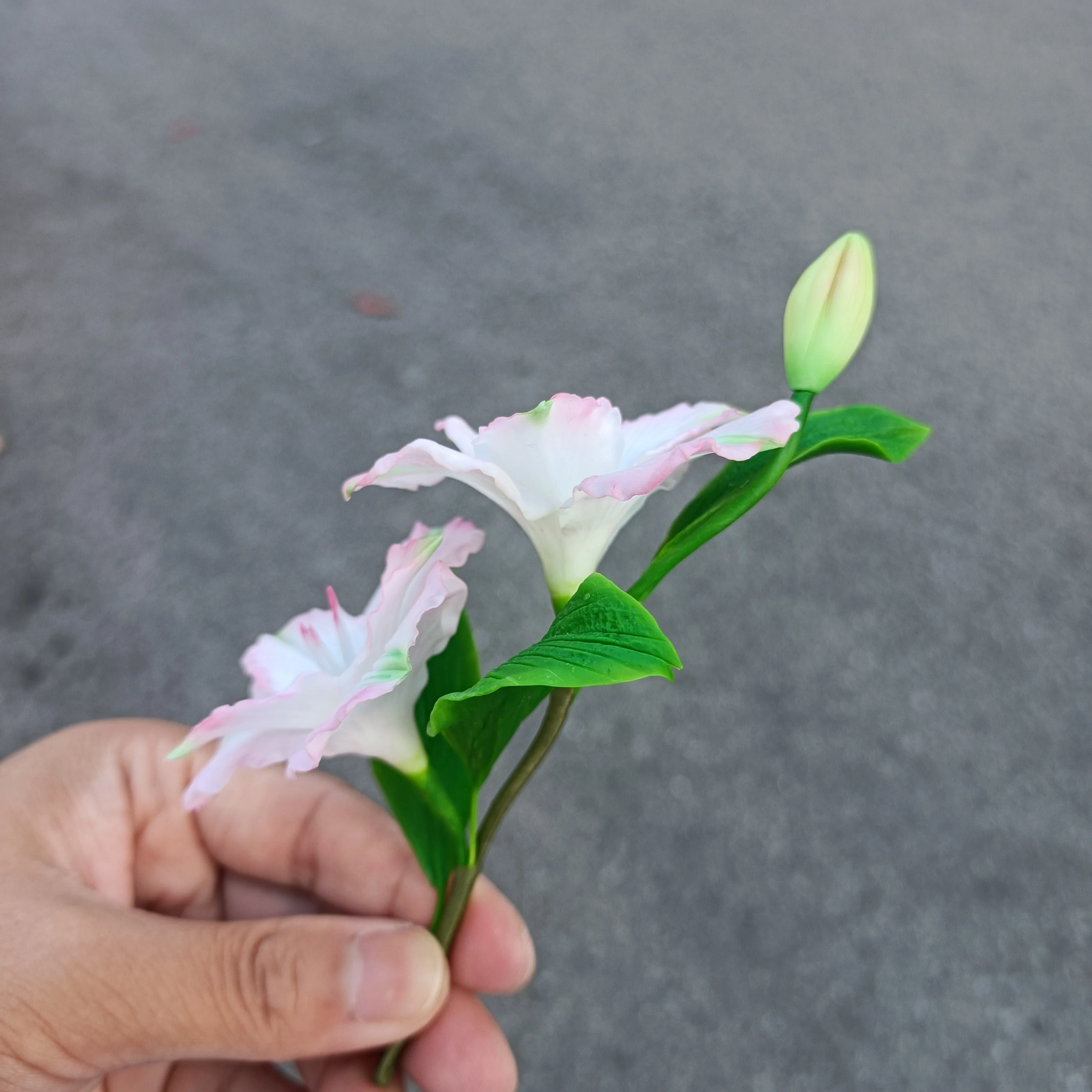 LALAVARA 여성용 수제 클레이 릴리 헤어 액세서리