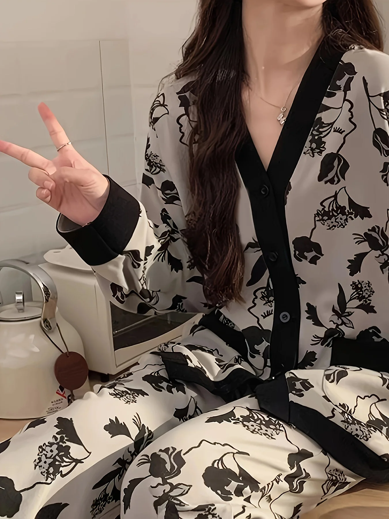 طقم بيجامات نسائية عالية الجمالية بتصميم جديد لخري...