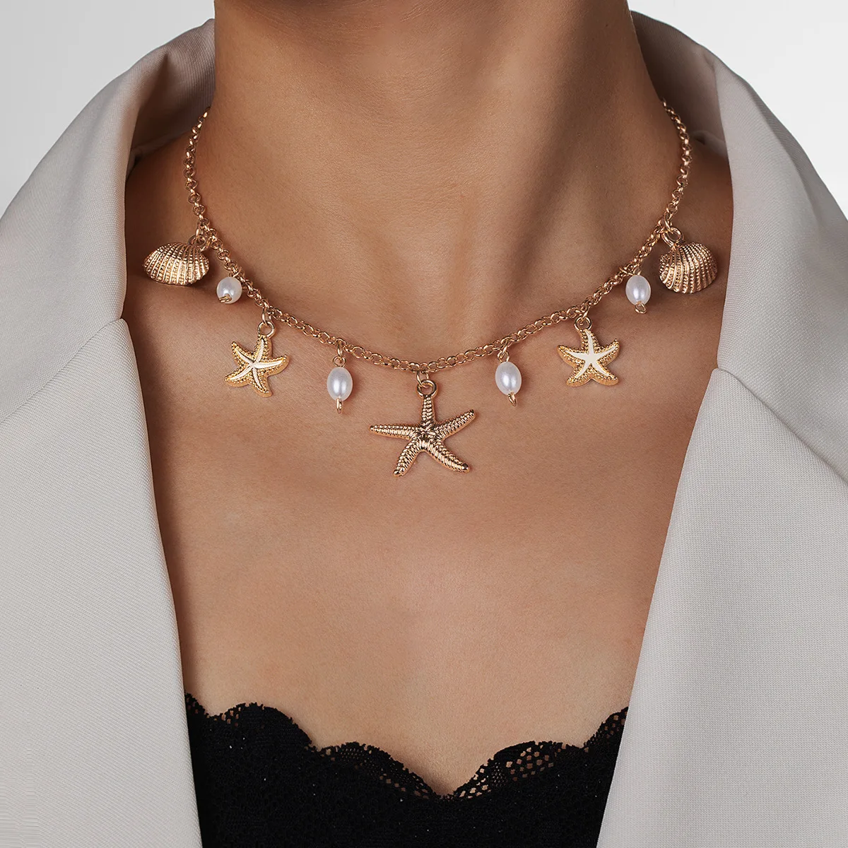 Lot de 6 colliers chaînes avec pendentifs thème marin main image 1