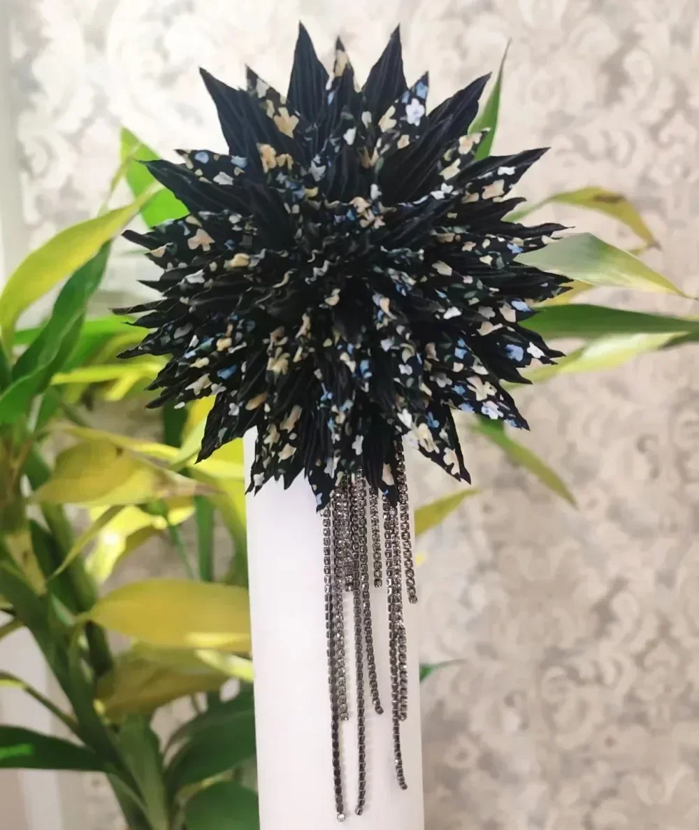 Elegant Pearl Flower Hair Scrunchie - Stylish Korean Hair Accessory