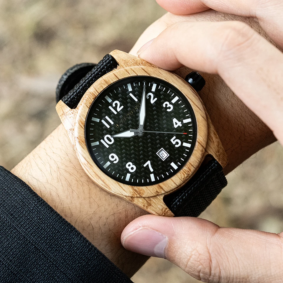 CZOKA Orologio da Uomo e donne in Legno, Noce nero naturale/oliva, con Movimento al Quarzo Giapponese, con cinturino regolabile, manuale analogico da polso (Acacia