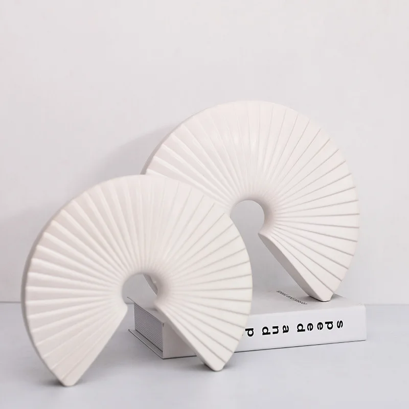 

New Chinese-style modern minimalist white fan-shaped decor model house sales office soft decoration creative handicraft decor