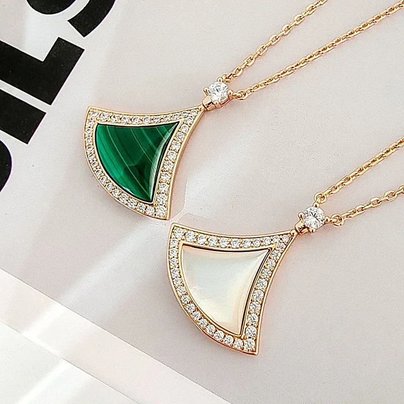 

Женское ожерелье из серебра 925 пробы с кулоном из белого Малахита