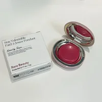 Rare Beauty Blush Lip Gloss illumine le teint, est soyeux et magnifique, et rehausse les contours. Maquillage pour filles et femmes avec boîte. 5