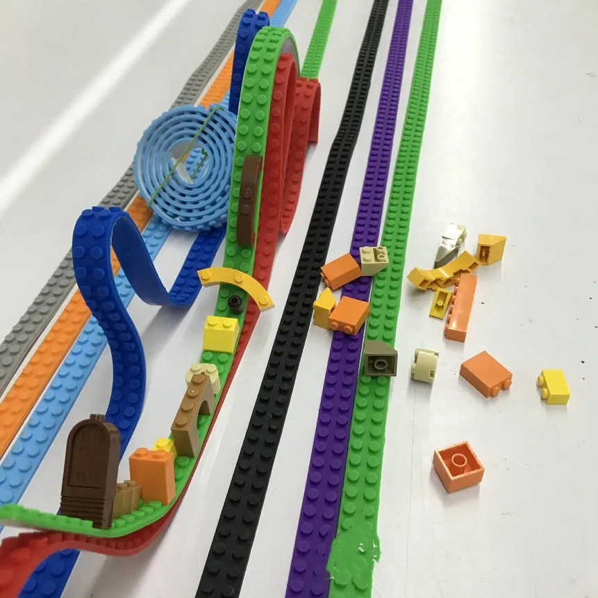 Bauspielzeug, kompatibel mit LEGO, selbstklebende Trägerpaste/Schnitt überall, Block-Display-Organizer, Silikon, 92 cm, Kinderpuzzle – Detail 16
