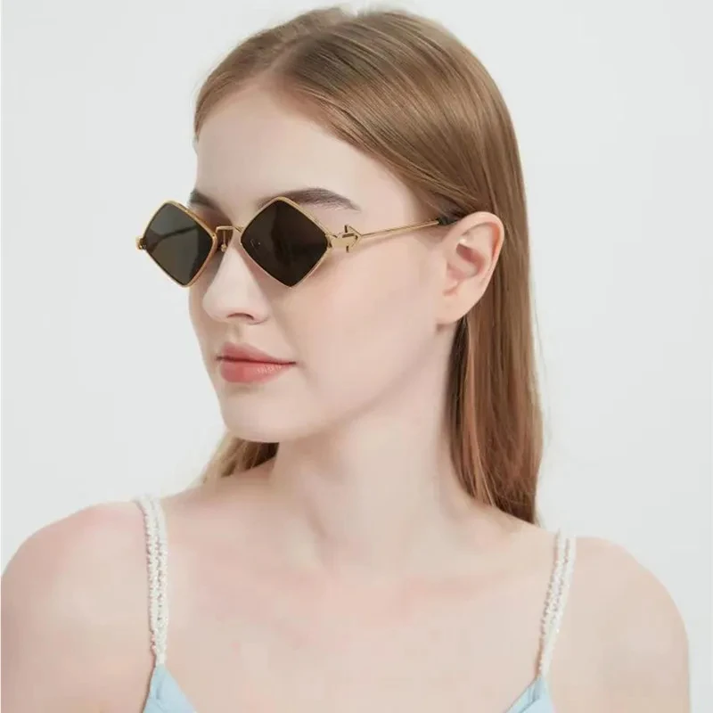 

Sell 2023 Small Frame Sunglasses Women's Prisms, Retro Square Sunglasses Women's Brand Designers, Fashionable And Trendy Sungl