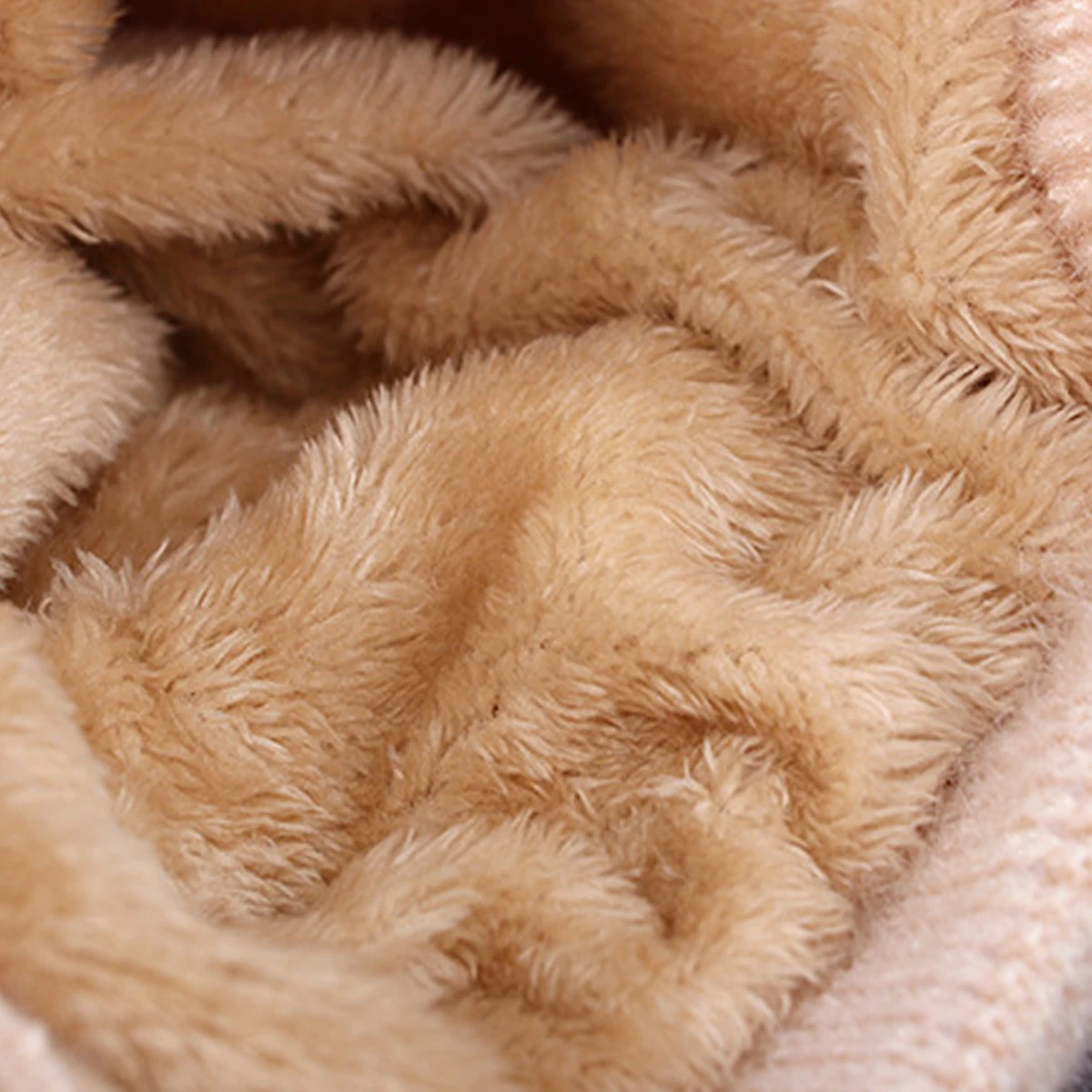 Рисунок 5 - Шапка-бини Женская плюшевая