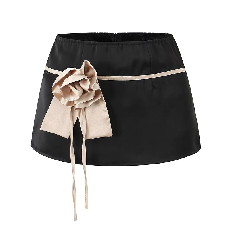 

Женская мини-юбка с заниженной талией и цветочным принтом