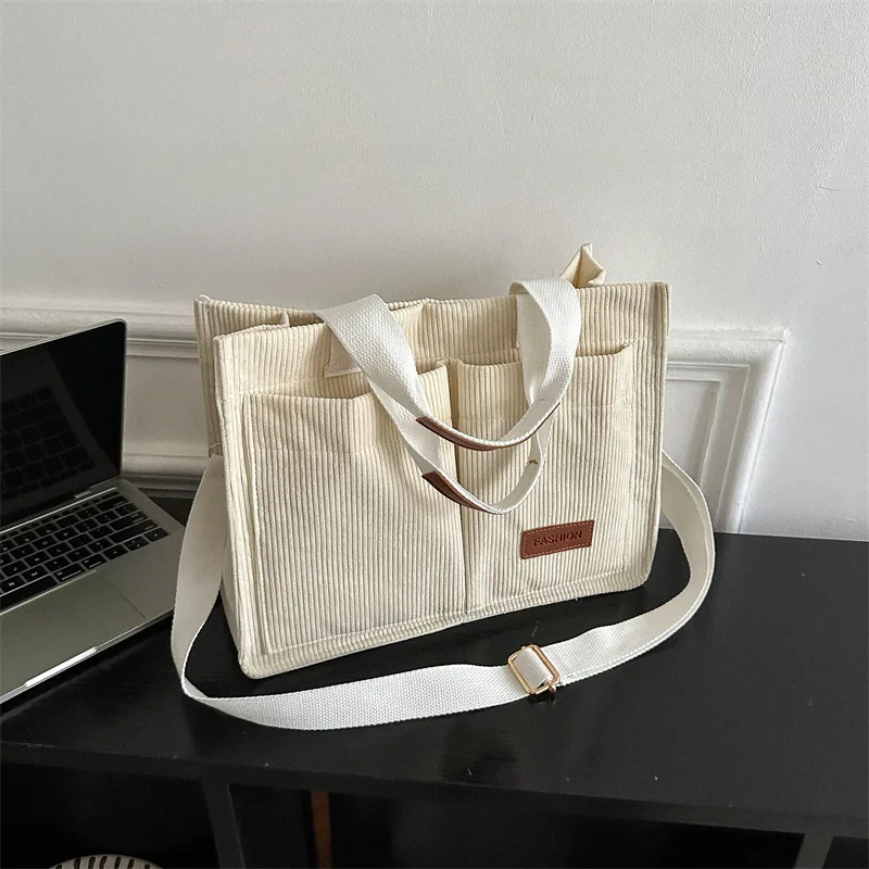 Trendige Gestreifte PVC Handtasche Damen – Geräumig & Leicht Für Strand, Reisen & Arbeit – Im Angesagten Colorblock-Design Trendige Gestreifte PVC Handtasche Damen – Geräumig & Leicht Für Strand, Reisen & Arbeit – Im Angesagten Colorblock-Design