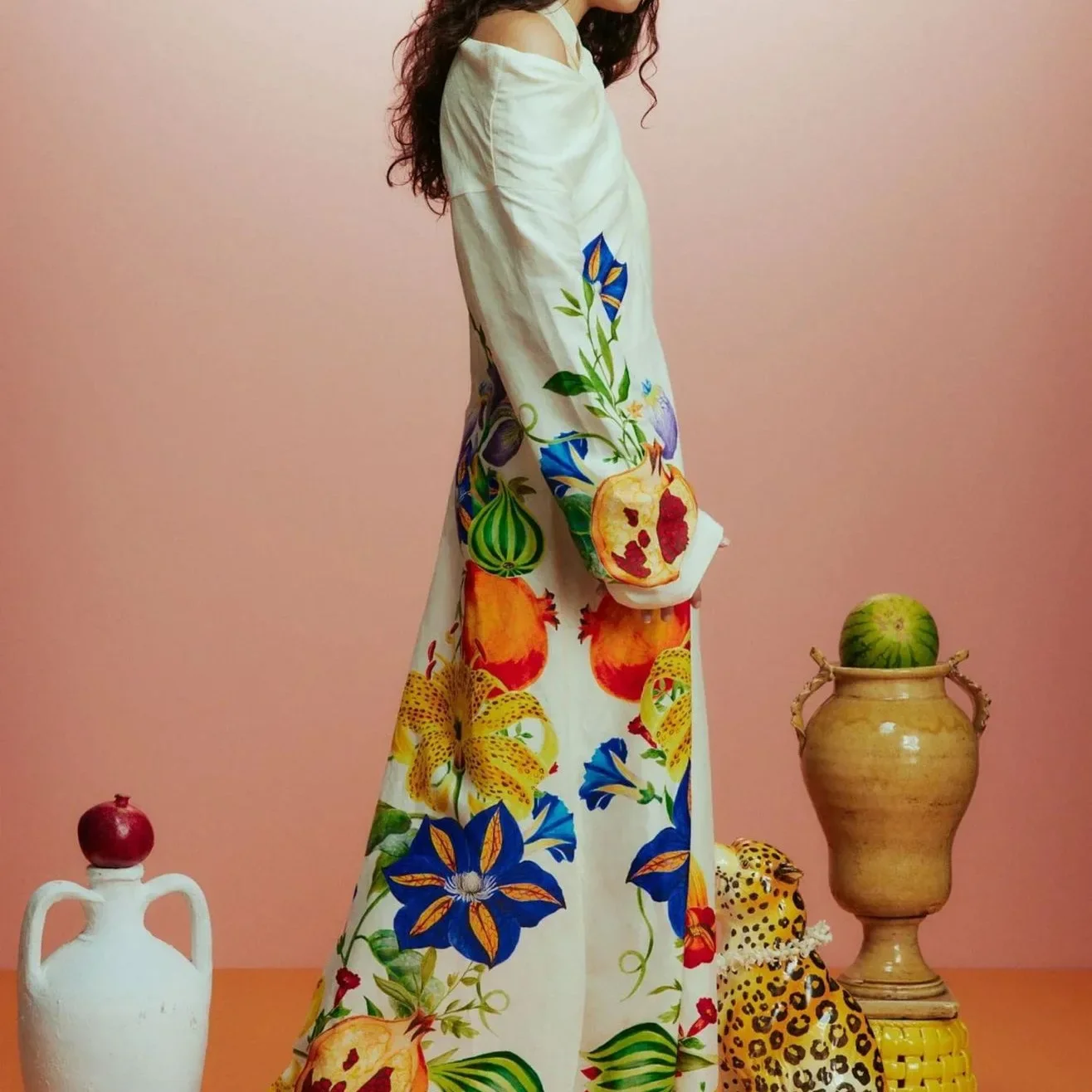 Elegant long dress printed with a cross neckline and shoulders made of long cotton for women, comfortable casual skirt